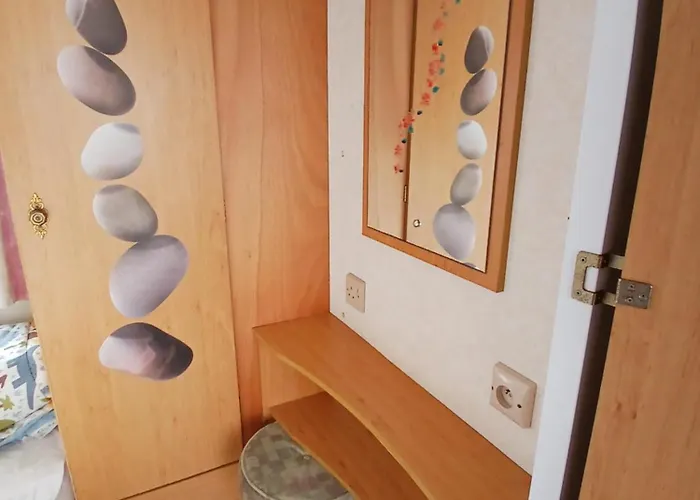 De La Cigogne Кемпинг *