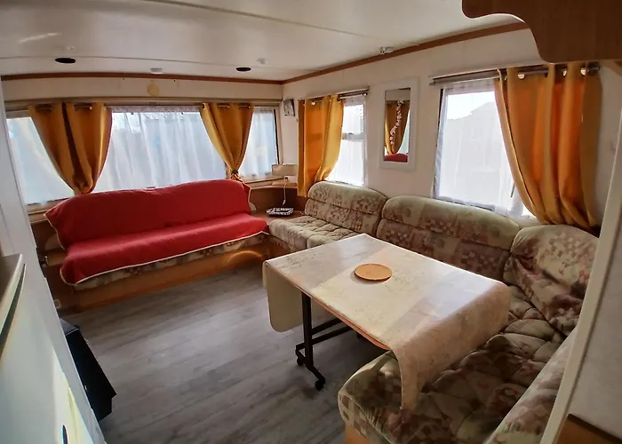 De La Cigogne Кемпинг Beaugeay