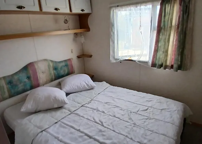 De La Cigogne Кемпинг *